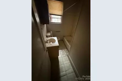 606 N Patterson Street, Maxton, NC 28364 - Photo 12