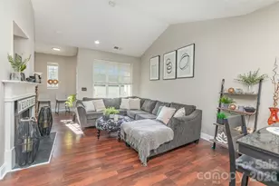 6730 Mallard Park Dr, Charlotte, NC 28262 - Photo 1