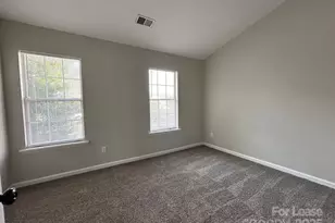 6354 Windsor Gate Ln, Charlotte, NC 28215 - Photo 16