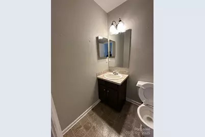 6354 Windsor Gate Lane, Charlotte, NC 28215 - Photo 14