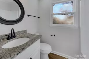 1057 Honeybee Trl, Fort Mill, SC 29715 - Photo 6