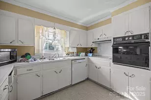 1100 Avondale Rd, Lowell, NC 28098 - Photo 12