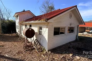 98 Lower Glady Fork Rd, Candler, NC 28715 - Photo 18