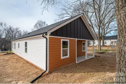 608 N Mountain Street, Cherryville, NC 28021 - Photo 10