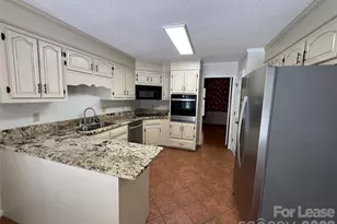 307 Fallingbrook Dr, Belmont, NC 28012 - Photo 8
