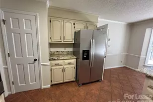 307 Fallingbrook Dr, Belmont, NC 28012 - Photo 10