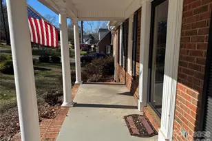 307 Fallingbrook Dr, Belmont, NC 28012 - Photo 2