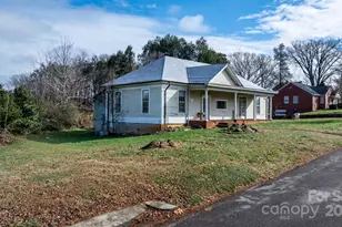 335 Eastview St, Morganton, NC 28655 - Photo 1