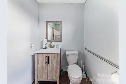 3156 US 70 Highway, Black Mountain, NC 28711 - Photo 16