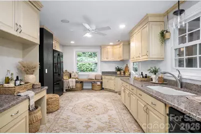 200 Allen Mountain Drive, Black Mountain, NC 28711 - Photo 4