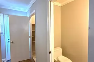 7906 Oak Meadow Ct, Charlotte, NC 28210 - Photo 10