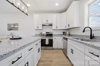 828 N Main Street, Mount Pleasant, NC 28124 - Photo 8