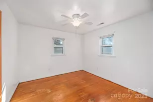 145 Killian St, Waynesville, NC 28786 - Photo 16