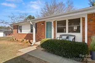 109 Willow Brook Rd, Hendersonville, NC 28792 - Photo 6