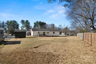 109 Willow Brook Rd, Hendersonville, NC 28792 - Photo 38