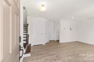 4248 Audubon Pk Dr, Charlotte, NC 28217 - Photo 4