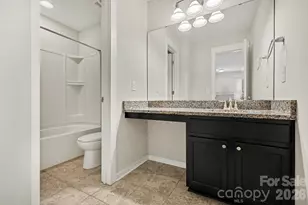 10004 Michael Crossing Dr, Charlotte, NC 28213 - Photo 24