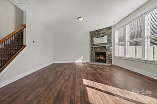 10004 Michael Crossing Dr, Charlotte, NC 28213 - Photo 8