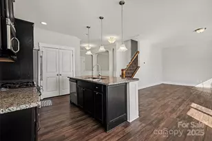 10004 Michael Crossing Dr, Charlotte, NC 28213 - Photo 10