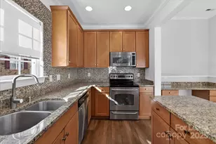 15208 Loire Valley St, Charlotte, NC 28277 - Photo 10