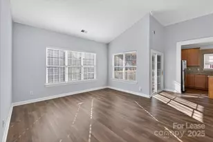 15208 Loire Valley St, Charlotte, NC 28277 - Photo 14