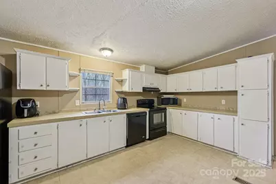 5610 Wild Wood Court, Bessemer City, NC 28016 - Photo 8