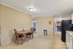 5610 Wildwood Ct, Bessemer City, NC 28016 - Photo 6