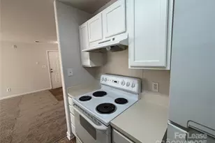 938 Plaza Walk Dr, Charlotte, NC 28215 - Photo 14