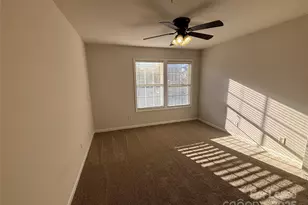 938 Plaza Walk Dr, Charlotte, NC 28215 - Photo 18