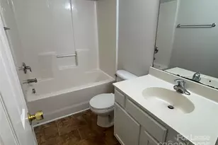 938 Plaza Walk Dr, Charlotte, NC 28215 - Photo 32