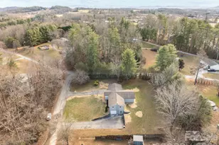 23 Coronet Ln, Hendersonville, NC 28792 - Photo 20