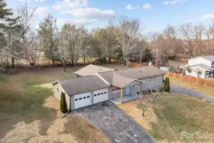 23 Coronet Ln, Hendersonville, NC 28792 - Photo 22