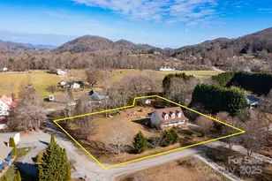 22 Ivy Gdn Dr, Candler, NC 28715 - Photo 2