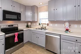 22 Ivy Gdn Dr, Candler, NC 28715 - Photo 16