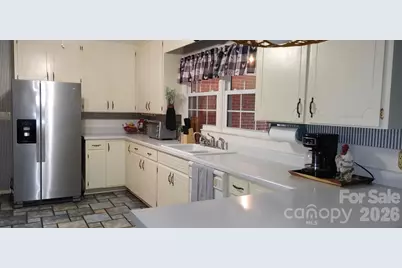 105 Woodlawn Drive, Morganton, NC 28655 - Photo 8