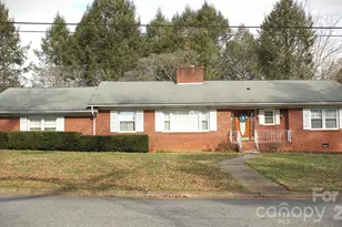 105 Woodlawn Dr, Morganton, NC 28655 - Photo 2