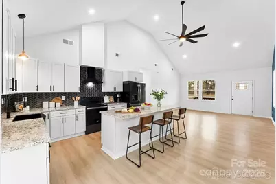 516 N Mulberry Street, Cherryville, NC 28021 - Photo 8