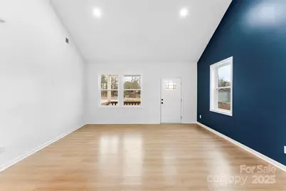 516 N Mulberry Street, Cherryville, NC 28021 - Photo 10