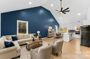 516 N Mulberry St, Cherryville, NC 28021 - Photo 2