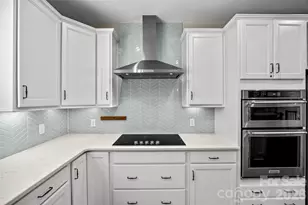 17023 Soho Dr, Charlotte, NC 28204 - Photo 16