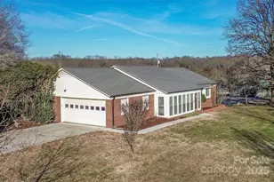 646 Longview Rd, Statesville, NC 28625 - Photo 2