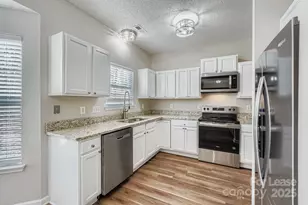 3538 Joel Turner Dr, Charlotte, NC 28216 - Photo 2