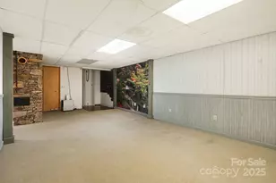 111 S Valley View Dr, Mars Hill, NC 28754 - Photo 36