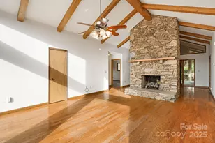 111 S Valley View Dr, Mars Hill, NC 28754 - Photo 6