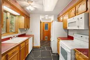 111 S Valley View Dr, Mars Hill, NC 28754 - Photo 16