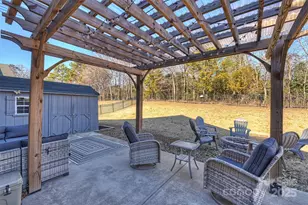 7316 Strawberry Fields Ln, Charlotte, NC 28278 - Photo 30