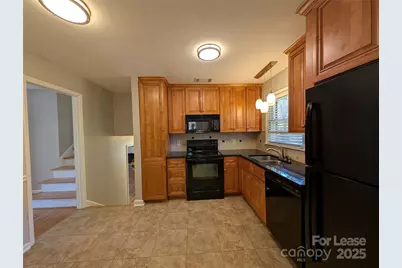 3331 Donovan Place, Charlotte, NC 28215 - Photo 4