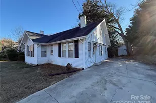 112 E Ashe St, Wadesboro, NC 28170 - Photo 2