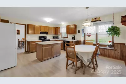 123 Linville Drive, Matthews, NC 28105 - Photo 18