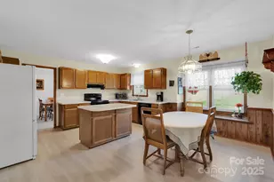 123 Linville Dr, Matthews, NC 28105 - Photo 18